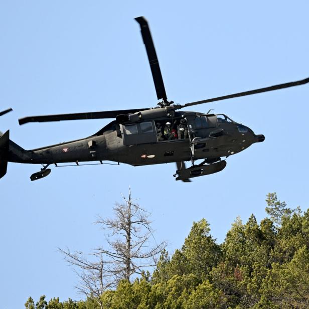 ++ THEMENBILD ++ KATASTROPHENSCHUTZÜBUNG / OLEX.26 / RETTUNGSMANNSCHAFT / RETTUNGSEINSATZ / HILFE /ALPINISMUS / LAWINE / POLIZEI / BUNDESHEER / FEUERWEHR / BERGRETTUNG / FLUGRETTUNG /
