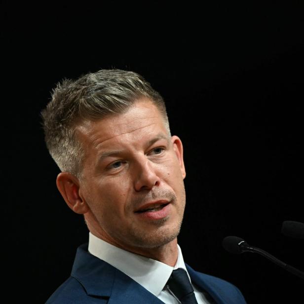 HUNGARY-POLITICS-ELECTION-MAGYAR-PRESSER