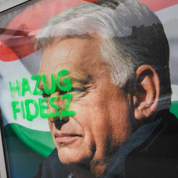 HUNGARY-POLITICS-VOTE-VANDALISM