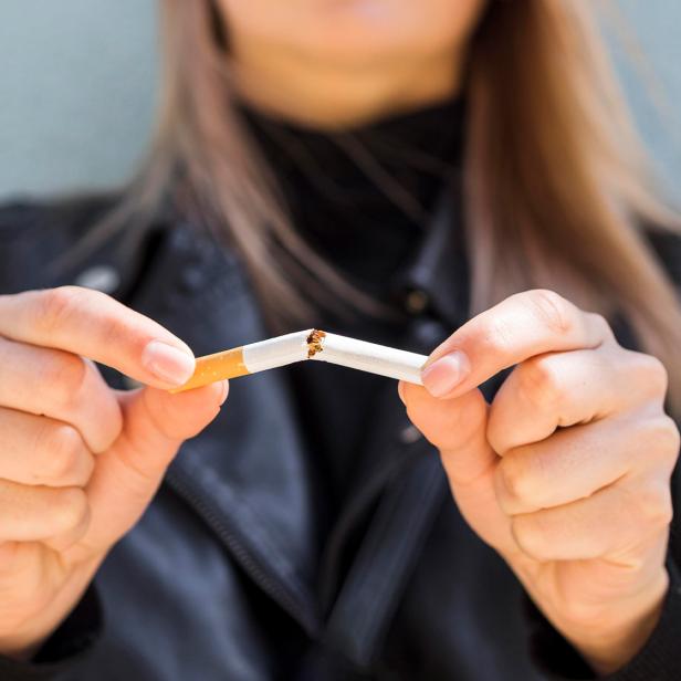 Im Hypnose Zentrum Wernberg begleitet Michael B. Volpe Menschen auf dem Weg zur Rauchentwöhnung mit individuell abgestimmten Sitzungen.