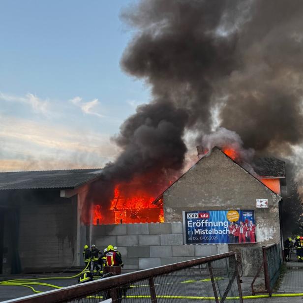 Brennendes Wohnhaus 