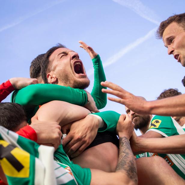 Ekstase beim 1:0: Ercan Kara mit den Rapidlern