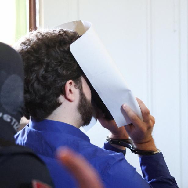 Trial begins for the man suspected of planning an attack on Taylor Swift's Vienna concert in 2024, in Wiener Neustadt