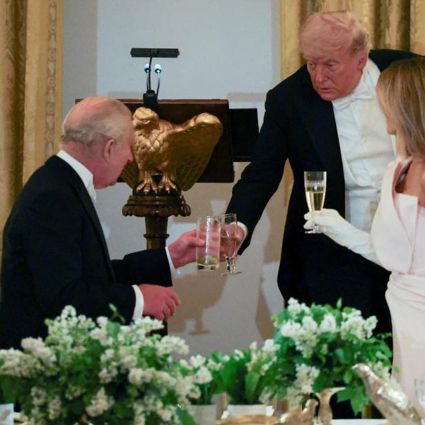 Donald und Melania Trump beim Staatsdinner mit Charles in den USA