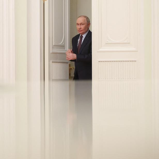  Im Umfragetief: Die Gerüchte rund um einen Coup gegen  Putin dürften übertrieben sein, seine schwindende Popularität ist allerdings ein reales Problem.