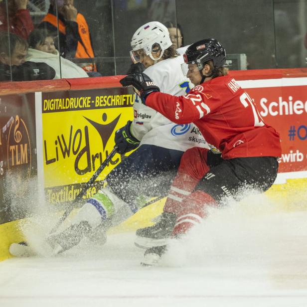 FUSSBALL: EISHOCKEY / TESTSPIEL / ÖSTERREICH - SLOWENIEN