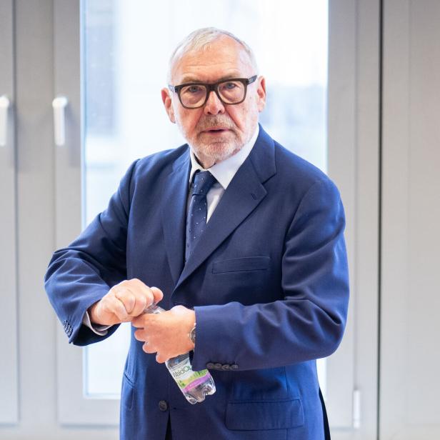 INSOLVENZ SIGNA - PRÜFUNGSTAGSATZUNG BEI ZIVILVERFAHREN / ANFECHTUNGSKLAGEN DES INSOLVENZVERWALTERS GEGEN ALFRED GUSENBAUER