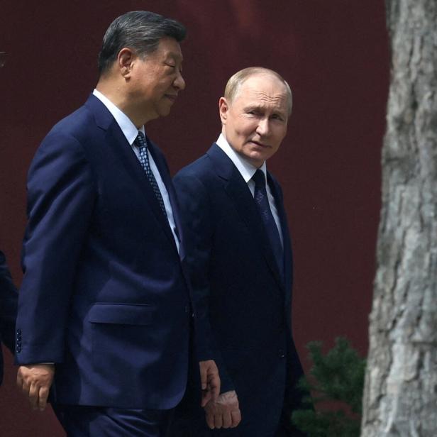 Xi und Putin  in Pekings Machtzentrum Zhongnanhai – auch Trump war kürzlich dort.  