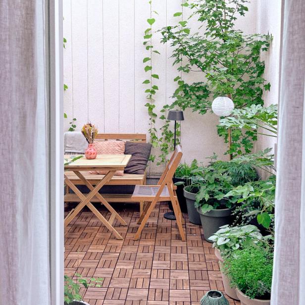 Ein hübscher Innenhof, der zum "Garten" umgestaltet wurde. 