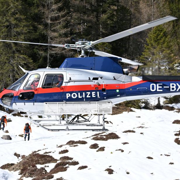 ++ THEMENBILD ++ KATASTROPHENSCHUTZÜBUNG / OLEX.26 / RETTUNGSMANNSCHAFT / RETTUNGSEINSATZ / HILFE /ALPINISMUS / LAWINE / POLIZEI / BUNDESHEER / FEUERWEHR / BERGRETTUNG / FLUGRETTUNG /