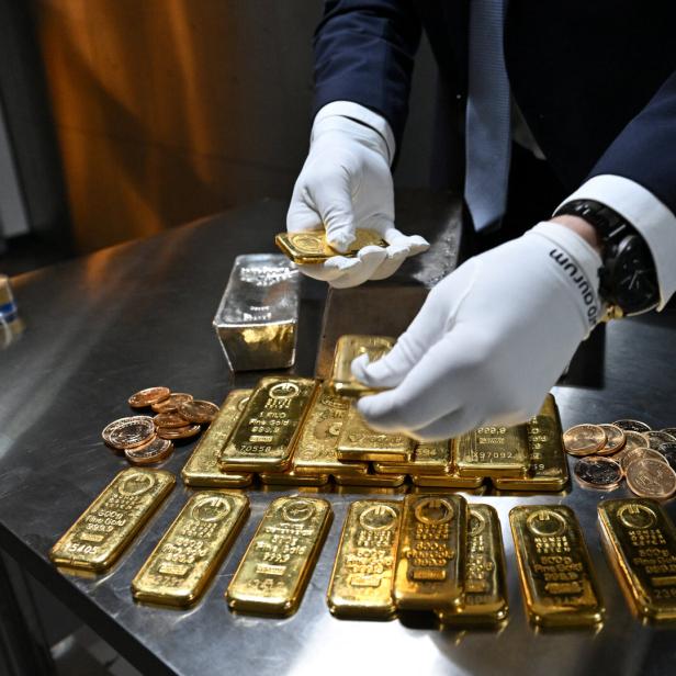 Gold price rises above $5,300 per ounce