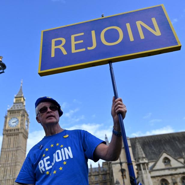 BRITAIN-EU-POLITICS-BREXIT-DEMO