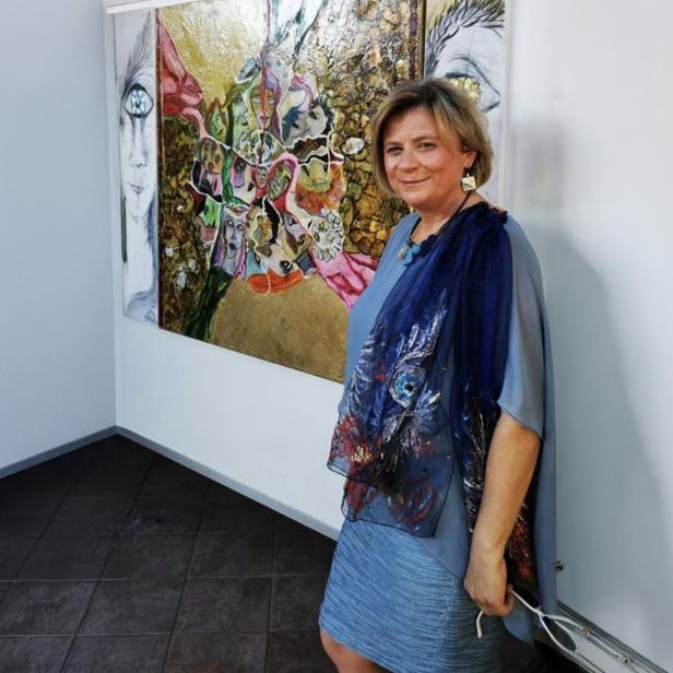 Arthena Maxx inszeniert professionelle Kunst als Vermögenswert und als visionäre Mission für Blue Romus Project GmbH.