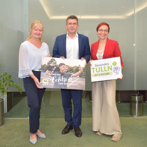 Gesundheitsstadträtin Paula Maringer, Bürgermeister Peter Eisenschenk und Michaela Nikl.