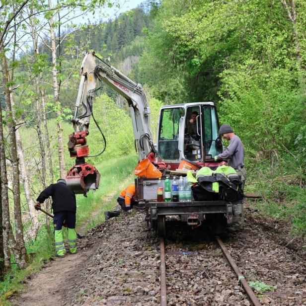 Schwellenaustausch auf der Bergstrecke 
