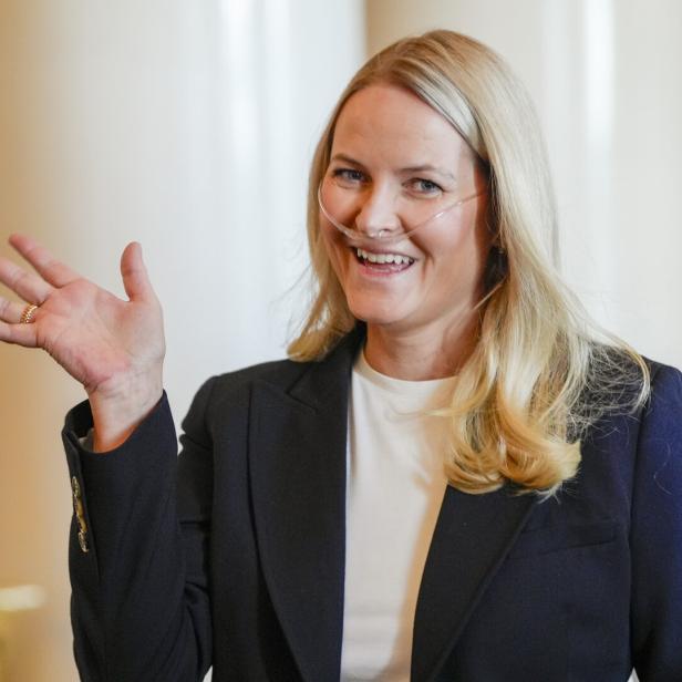 Norway's Crown Prince family holds reception for Paralympics athletes