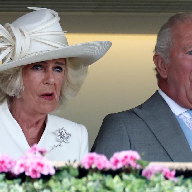Royal Ascot 2026, Camilla und Charles schauen fassungslos