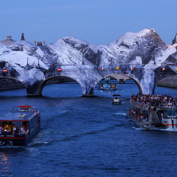 Das Kunstwerk  "La Caverne du Pont Neuf" vom französischen Künstler JR 