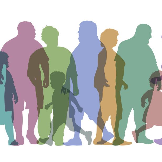 Mehrere farbige Silhouetten von Erwachsenen und Kindern stehen und gehen vor weißem Hintergrund.
