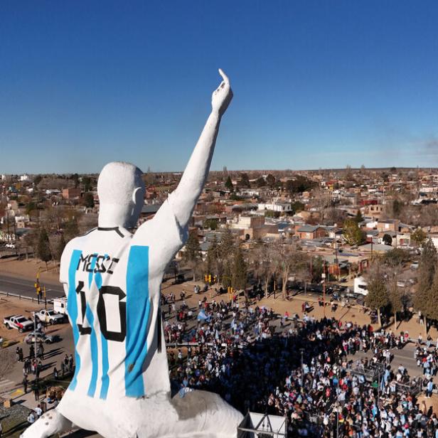 Die neue Messi-Statue in Cutral Co