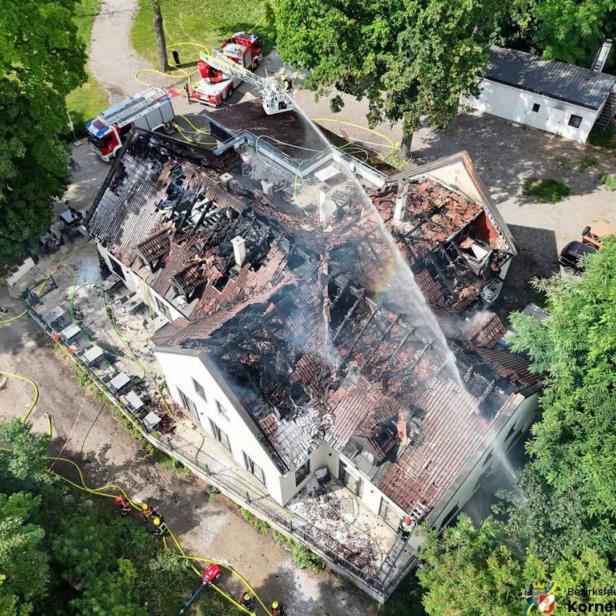 Das Gasthaus am Bisamberg brannte bis auf die Grundmauern ab.