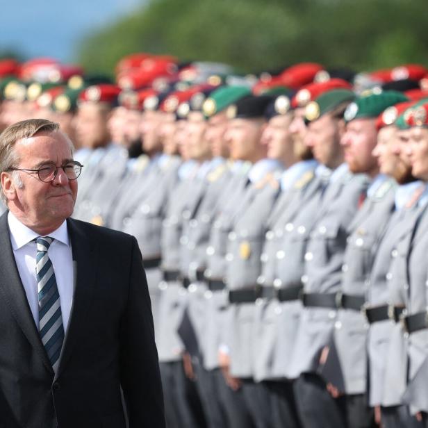 Verteidigungsminister Pistorius will die Bundeswehr aufstocken.