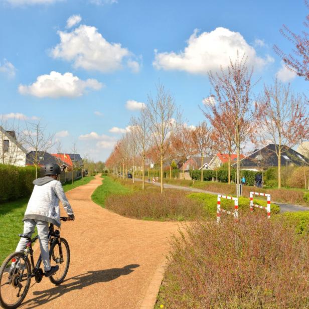 Fahrradweg entlang von privaten Grundstücken