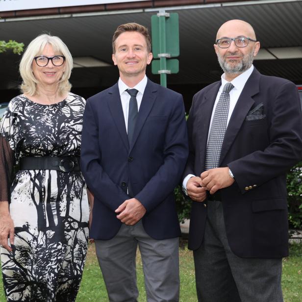 Silvia Bodi, Geschäftsführerin der Gesundheit Thermenregion GmbH, Primar Thomas Gattringer, ärztlicher Direktor Ojan Assadian