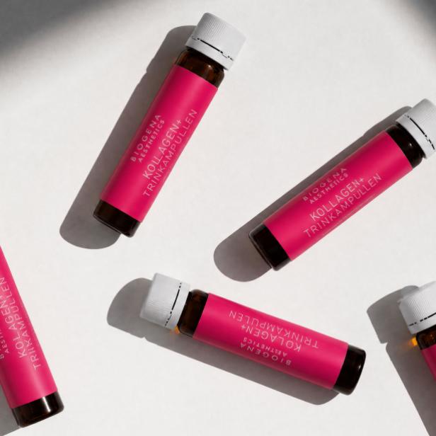 5 BIOGENA AESTHETIS Kollagen Trinkampullen, die von Sonne angeschienen werden