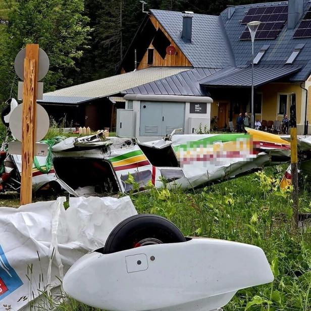 Das Wrack der Maschine vor dem Abtransport nach Wien zur Untersuchung.