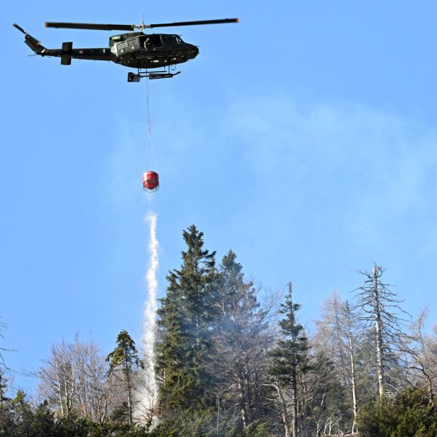 ++ THEMENBILD ++ KATASTROPHENSCHUTZÜBUNG / OLEX.26 / RETTUNGSMANNSCHAFT / RETTUNGSEINSATZ / HILFE /ALPINISMUS / LAWINE / POLIZEI / BUNDESHEER / FEUERWEHR / BERGRETTUNG / FLUGRETTUNG /