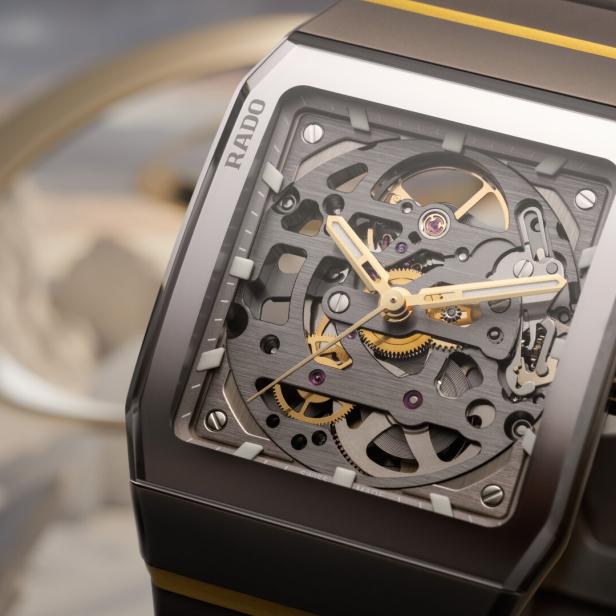 Die  Rado-Armbanduhr "Anatom Skeleton mit durchbrochenem Zifferblatt.