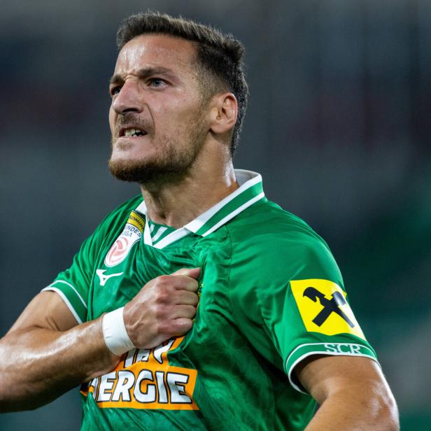 Ercan Kara jubelt für Rapid