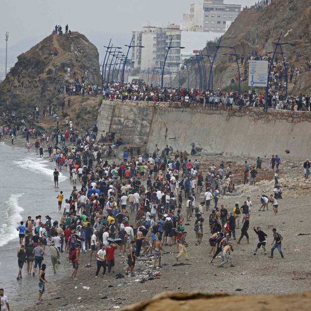 TOPSHOT-MOROCCO-SPAIN-MIGRATION