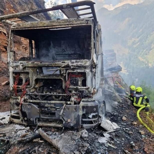 Ausgebrannter Lkw