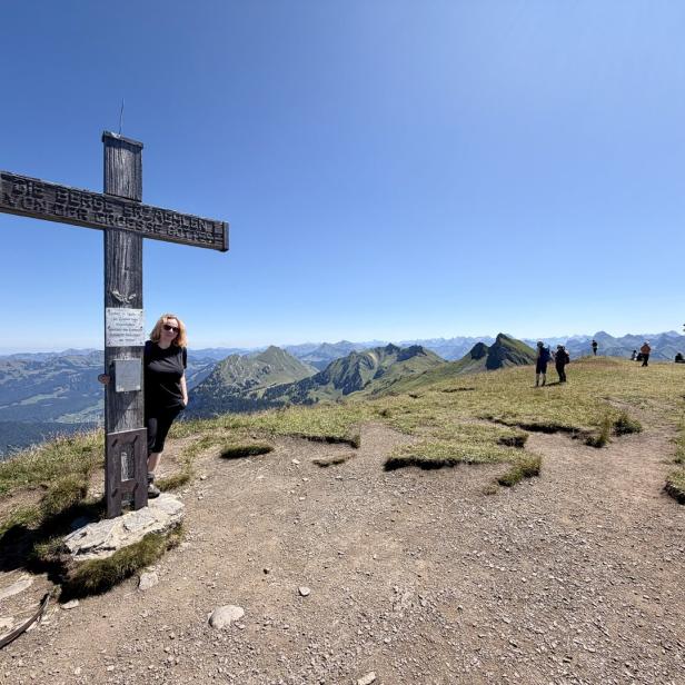 Autorin Julia Schafferhofer hat sich vor 15 Jahren in diese Landschaft verschaut - auch in die Gipfel.