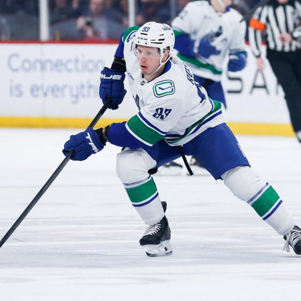 NHL: Vancouver Canucks at Winnipeg Jets