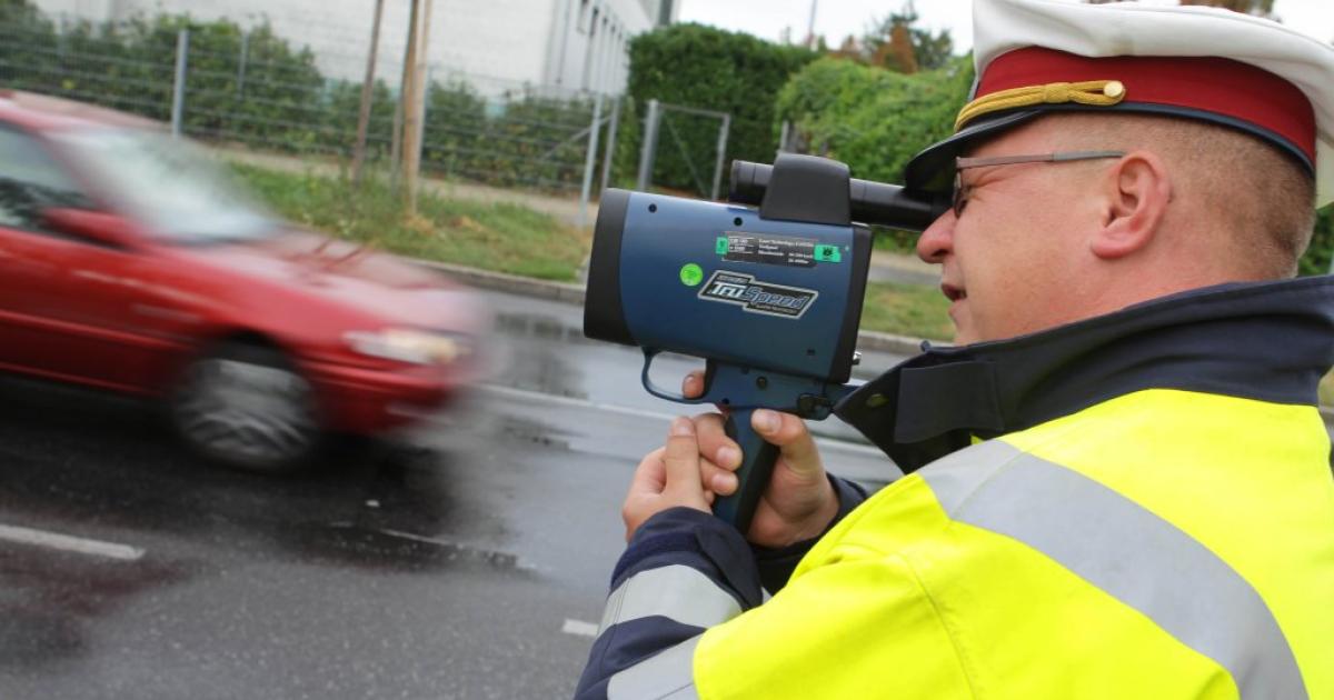 Mann mit über 100 km/h in 30erZone geblitzt