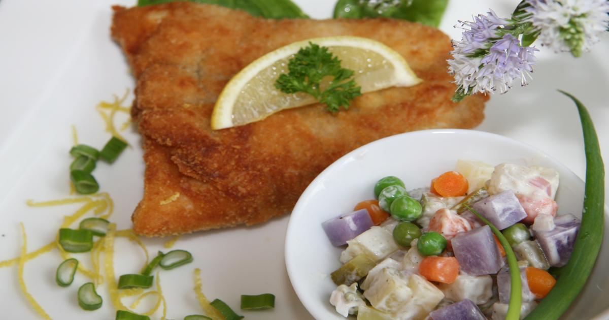 Bunter Erdäpfel-Salat mit Karpfen