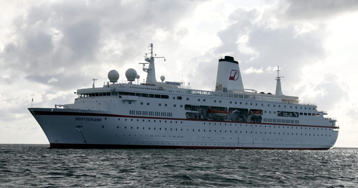 Traumschiff MS Deutschland in Schieflage