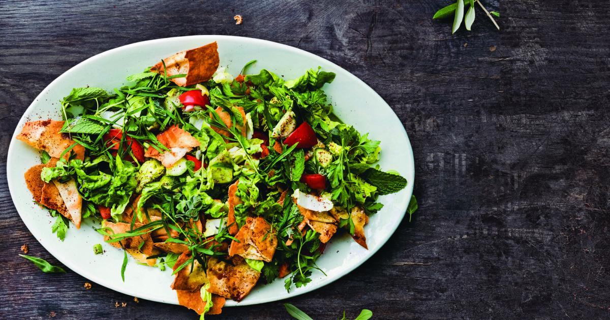 Rezept: Orientalischer Salat mit Kräutern &amp; Brot
