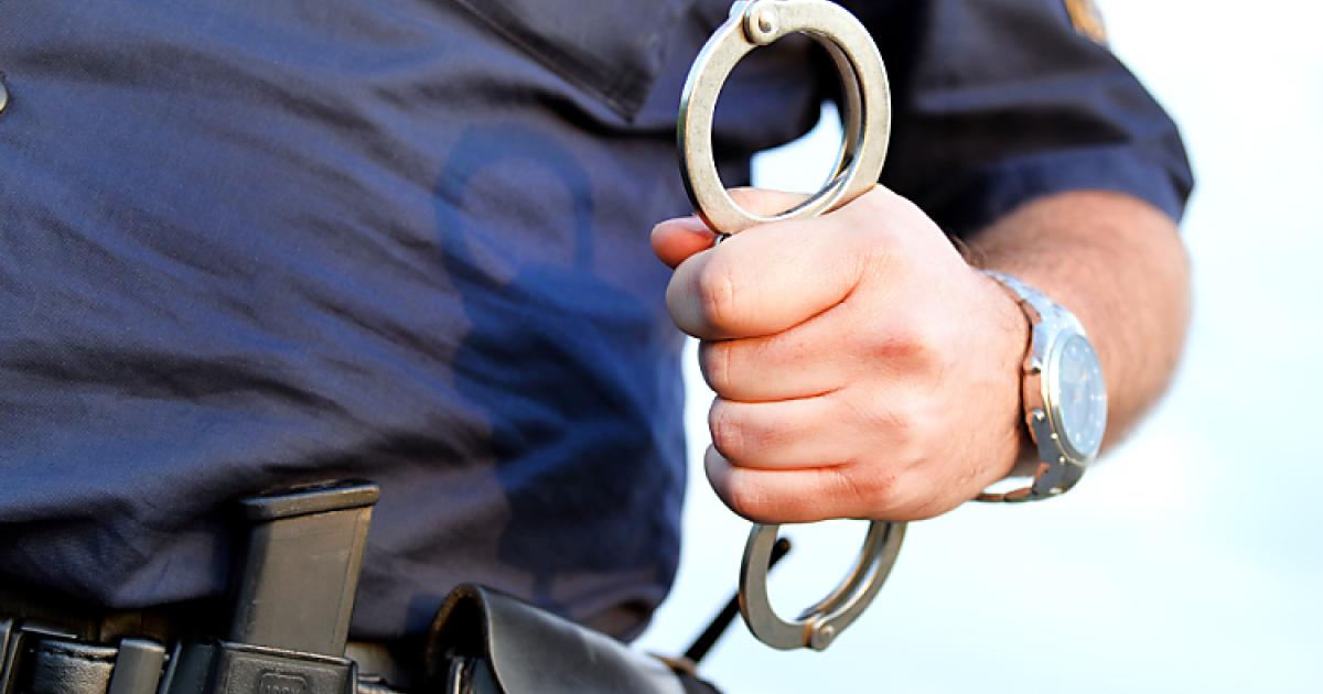 Drogendeal-eskaliert-28-J-hriger-mit-Messer-lebensgef-hrlich-verletzt