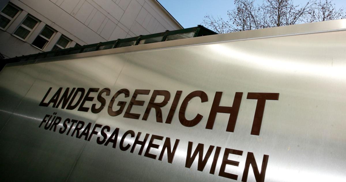 Onlinedating: Sprachlos auf Partnersuche. Tausende Singles suchen den Partner frs Leben im Internet, doch online gelten andere Regeln als Onlinedating: Sprachlos auf Partnersuche - Partnerschaft