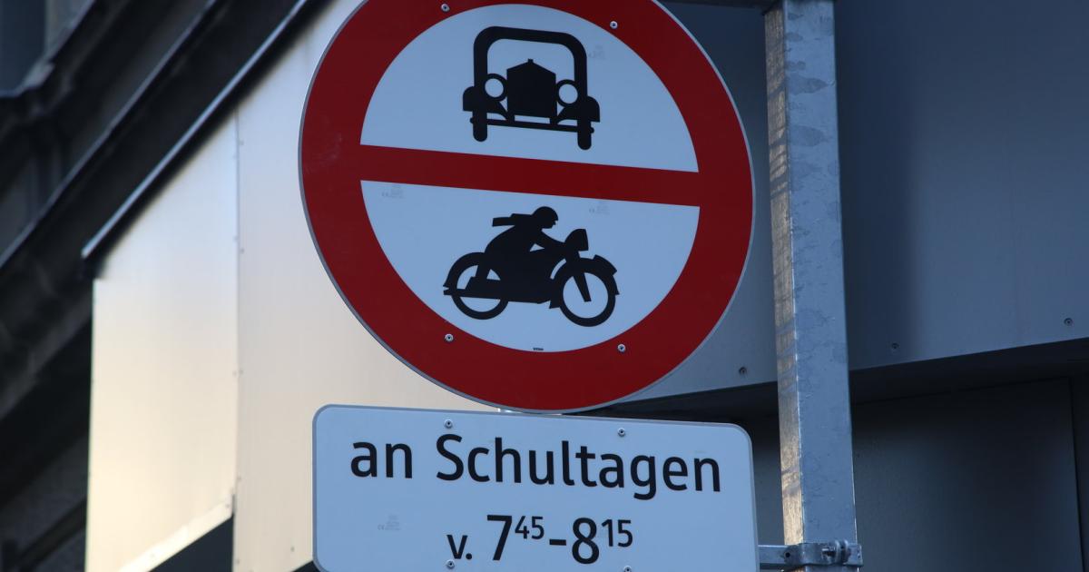 Wien: Fahr-Verbot für Eltern vor Volksschulen