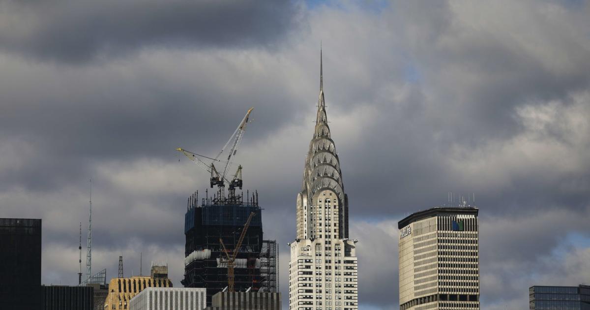 Benko buys Chrysler Building in New York