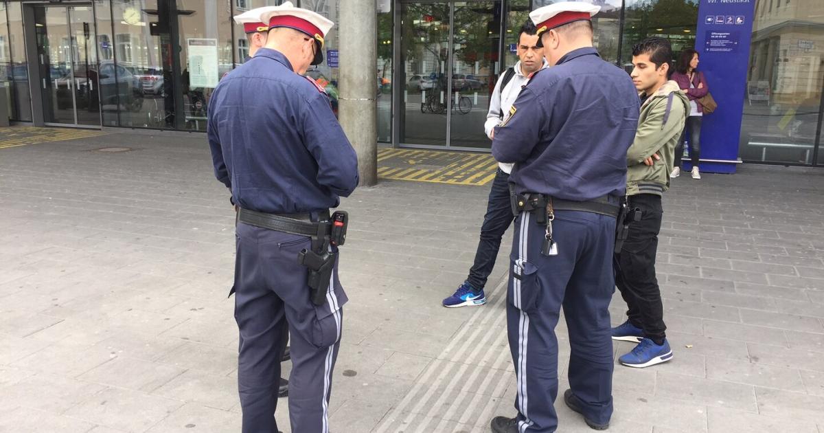 -Baby-Gangster-N-chste-Schutzzone-in-N-an-der-S-dbahn