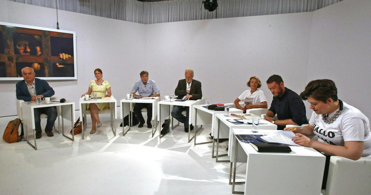 Bachmann Preis 2021 Jury Vor Ort Teilnehmer Lesen Im Homeoffice bachmann-preis-2021-jury-vor-ort-teilnehmer-lesen-im-homeoffice