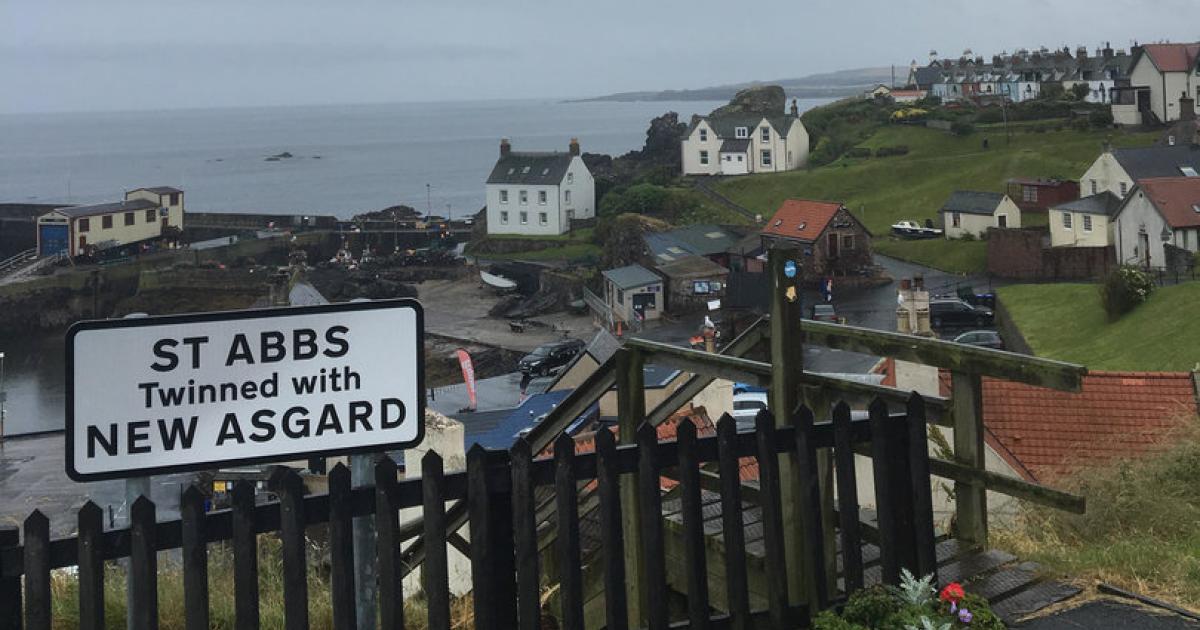 Auf den Spuren des Donnergottes Thor im schottischen St. Abbs