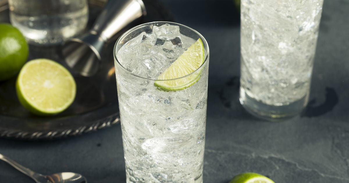 Gin, Bitter, Soda Klassiker, die aus der Apotheke kamen