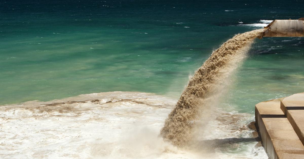Environmentalists criticize water pollution on Italian beaches